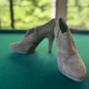 Banana Republic heels